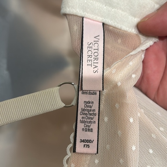 Victoria's Secret Lace Bustier in Cream and Pink - Picture 2 of 5